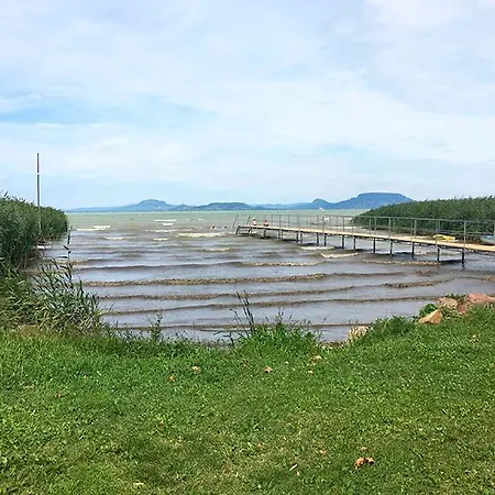 Vitorlas Haus Casa de Férias Balatonkeresztúr